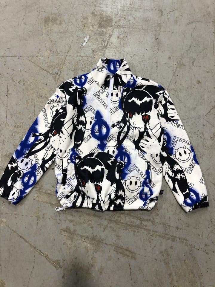 CREEPY COZY TOP