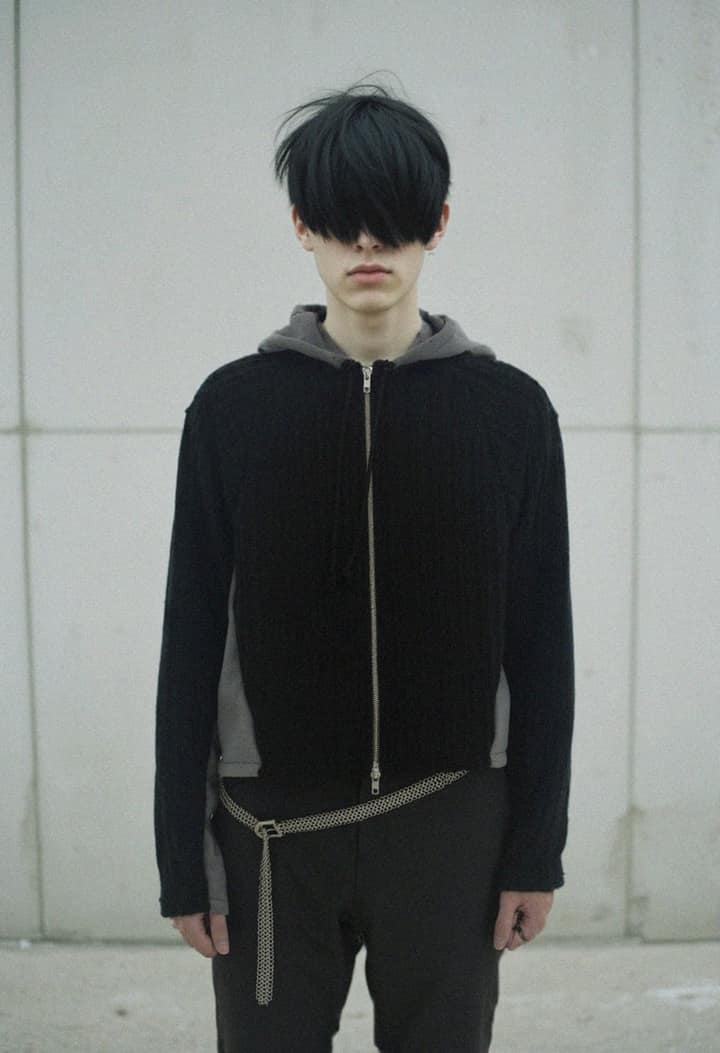 Whale hood zip-up