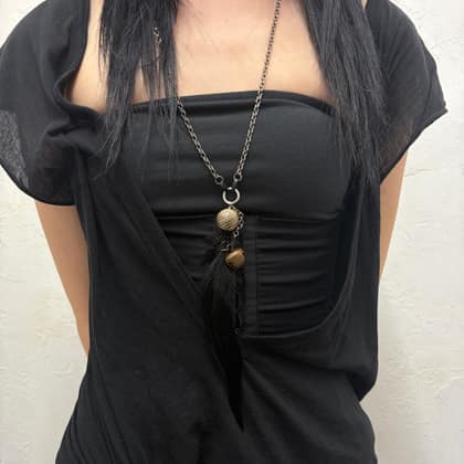 S.bell feather necklace
