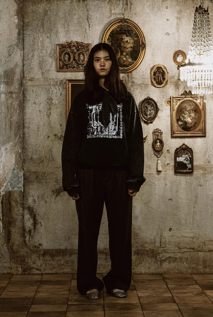 COTTON FADED WASHED FAKE SCARF HOODIE (BLACK)