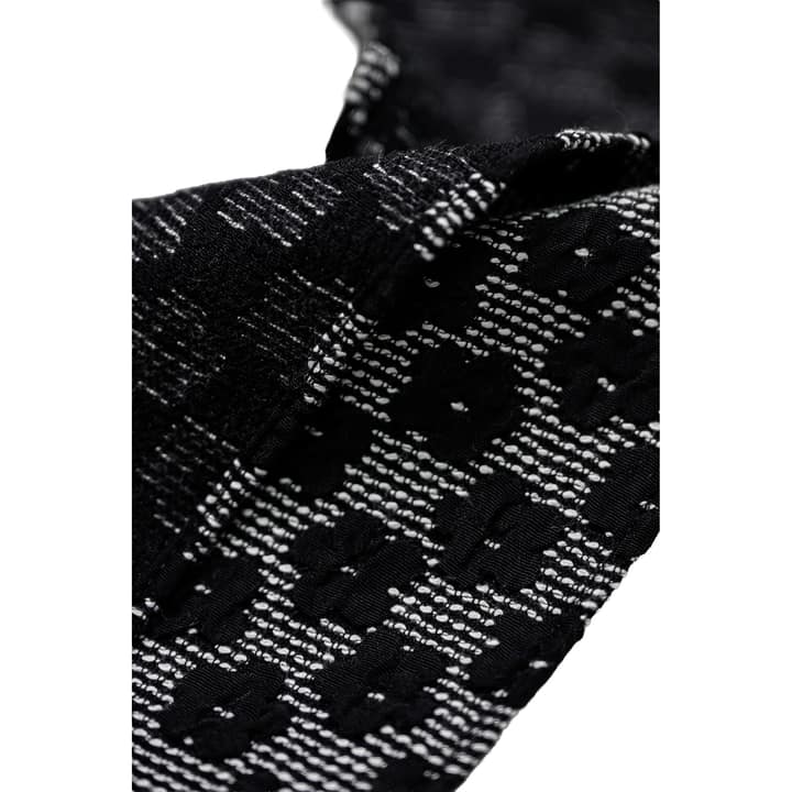 No.203 Black Delicato