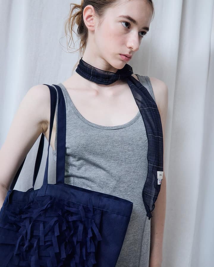 No.213 Navy Marcato