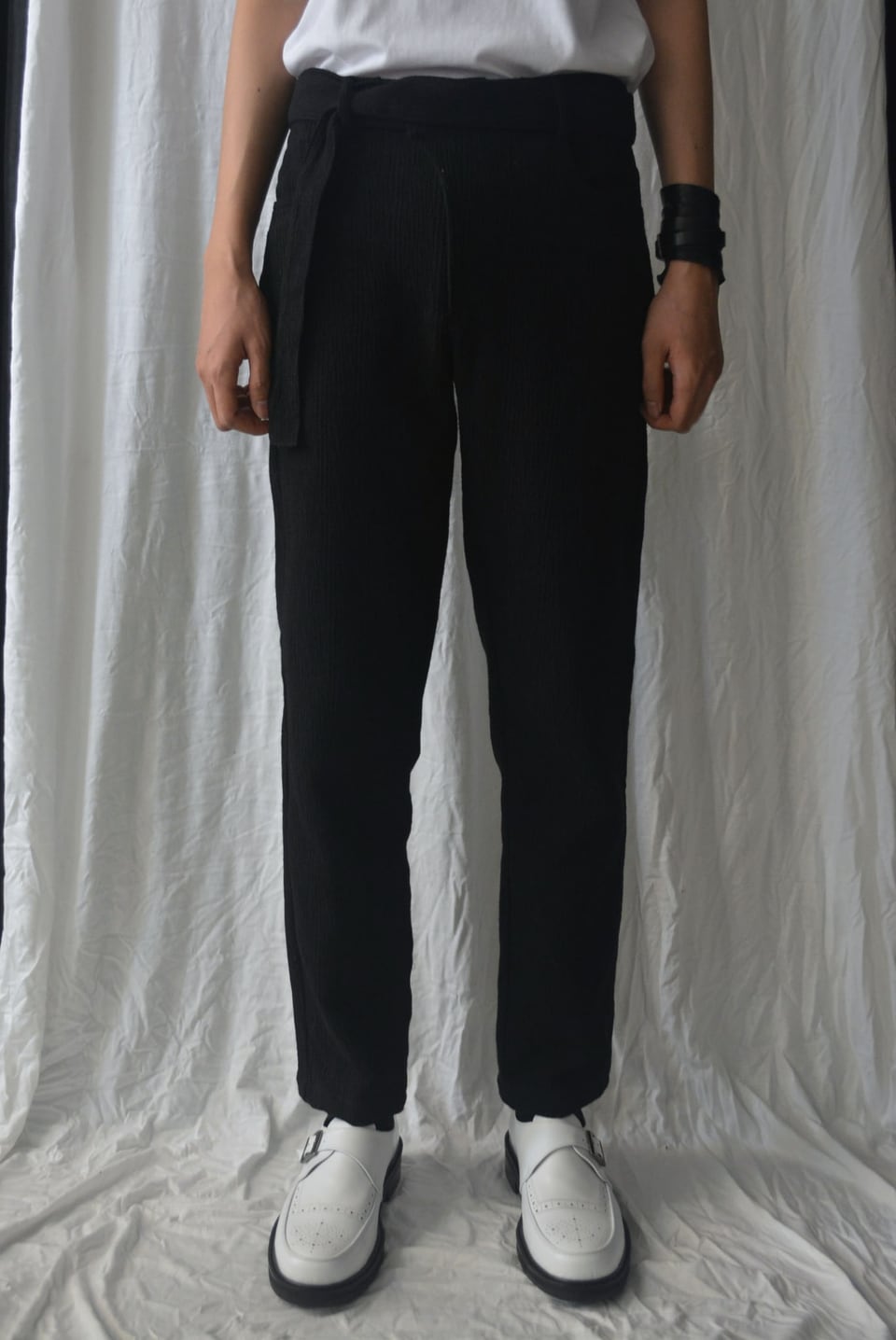 Tail belt pants