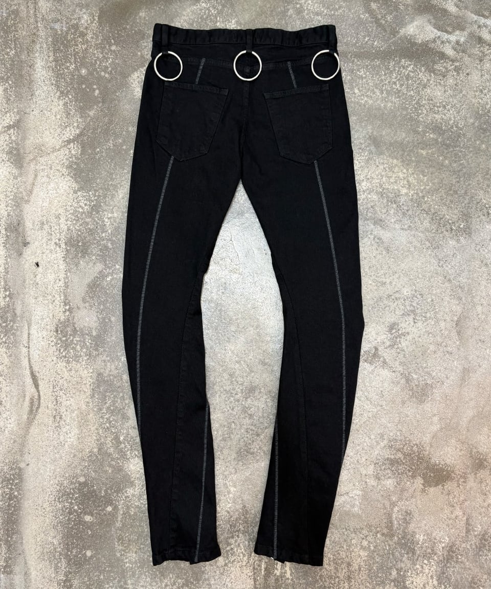 CURVED O-RING JEANS