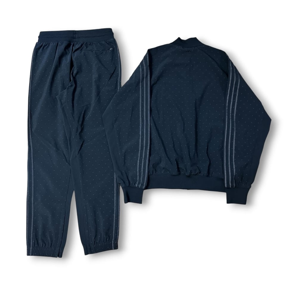 アディダス × ファレル・ウィリアムス HU トライアングル トラック セットアップ