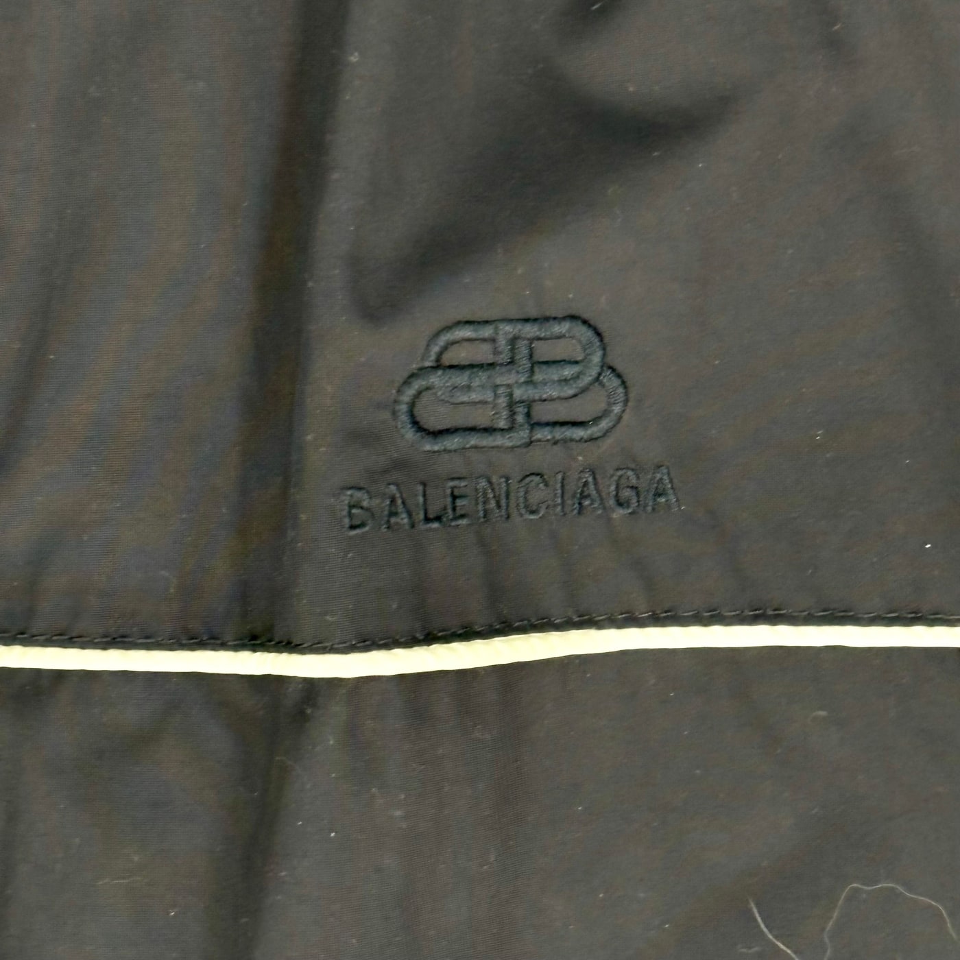 BALENCIAGA Black Windbreaker Jacket 상세 이미지 3