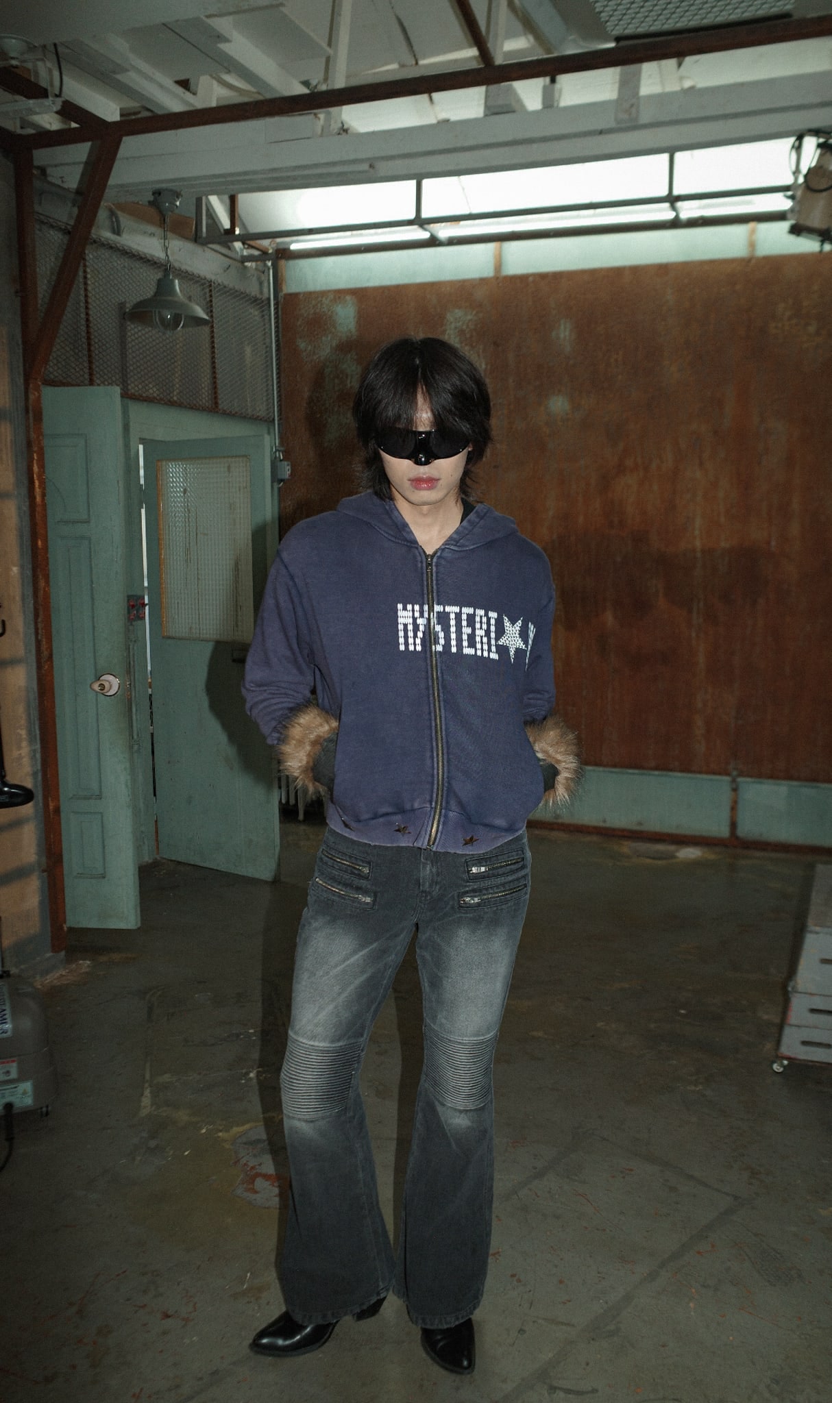 Washed Flared Biker Jeans 상세 이미지 1