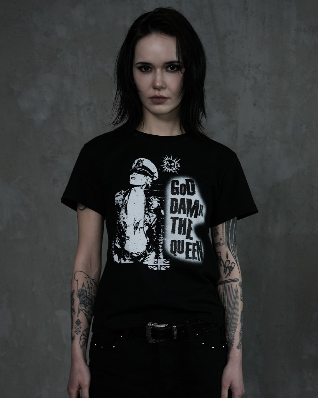 Pistols Tee (BLACK) 상세 이미지 4