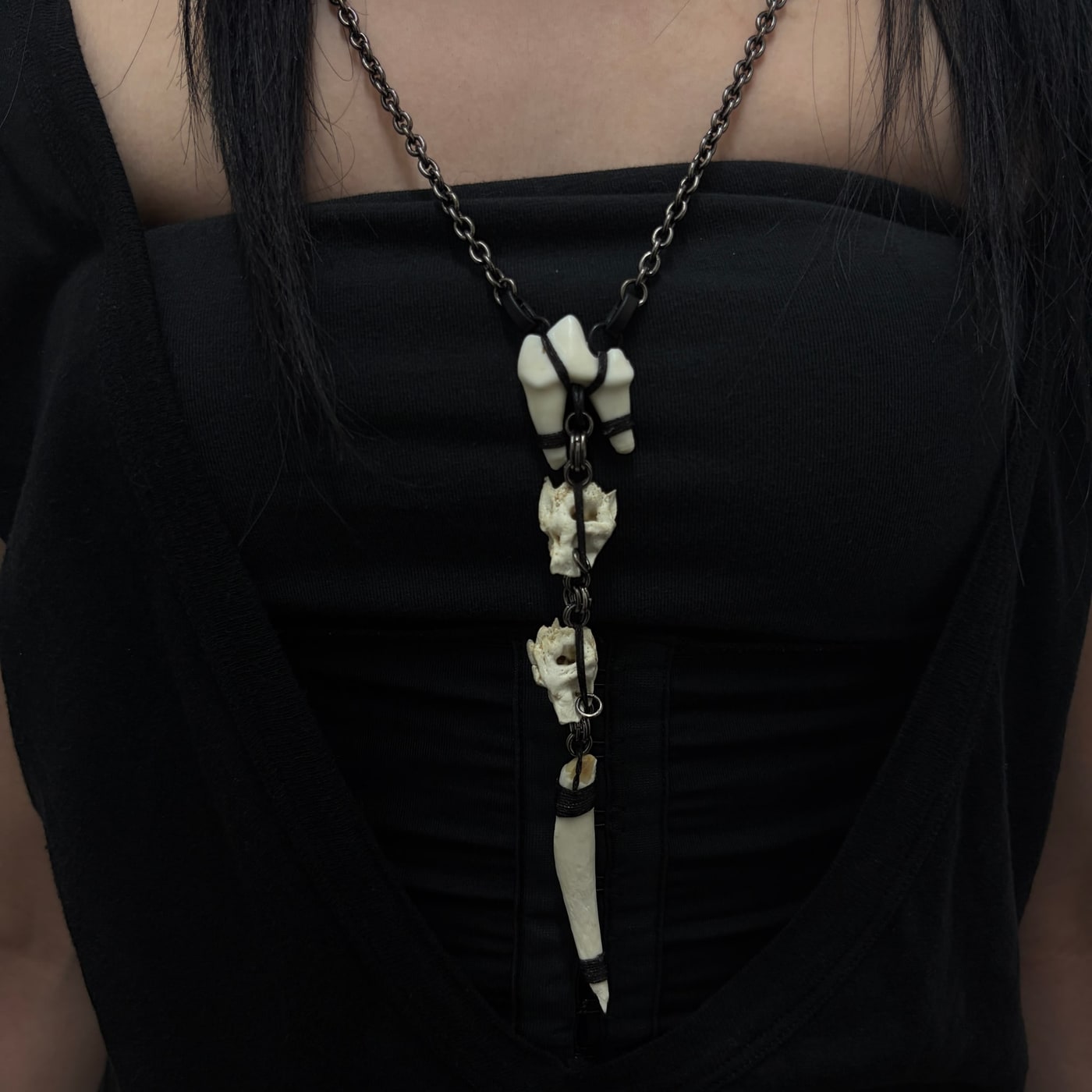 Large nail mixed bone necklace 상세 이미지 1