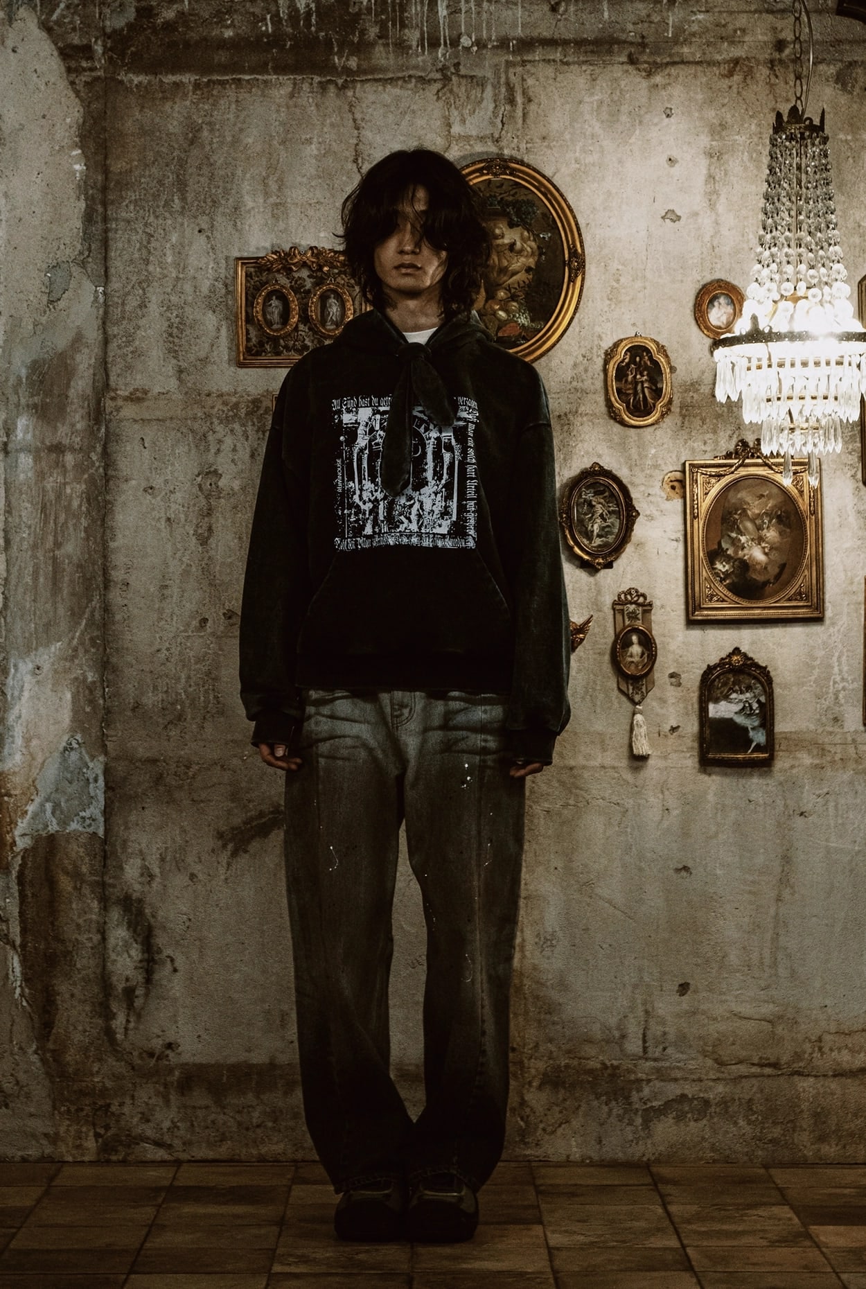 COTTON FADED WASHED FAKE SCARF HOODIE (BLACK) 상세 이미지 4