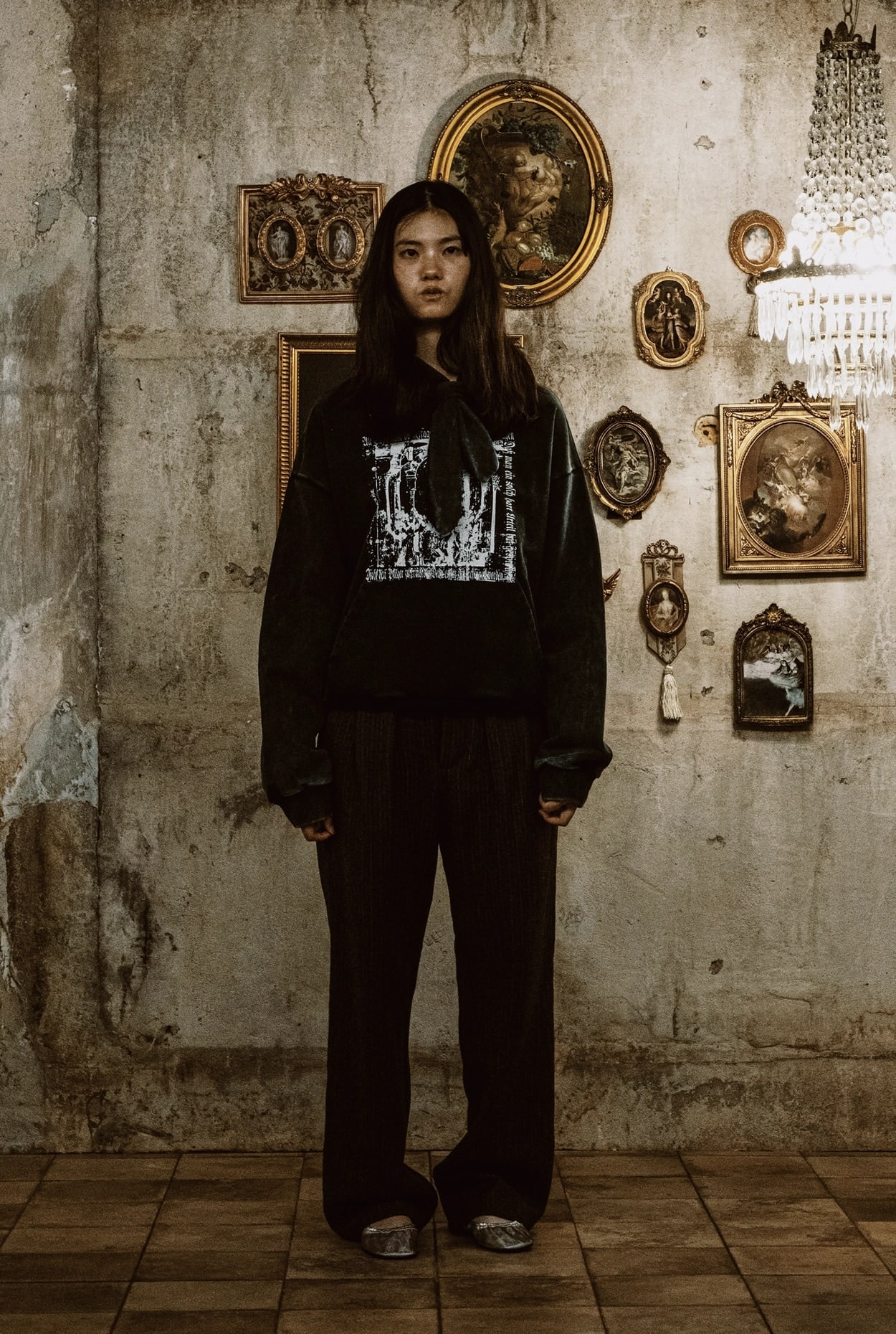 COTTON FADED WASHED FAKE SCARF HOODIE (BLACK) 상세 이미지 5