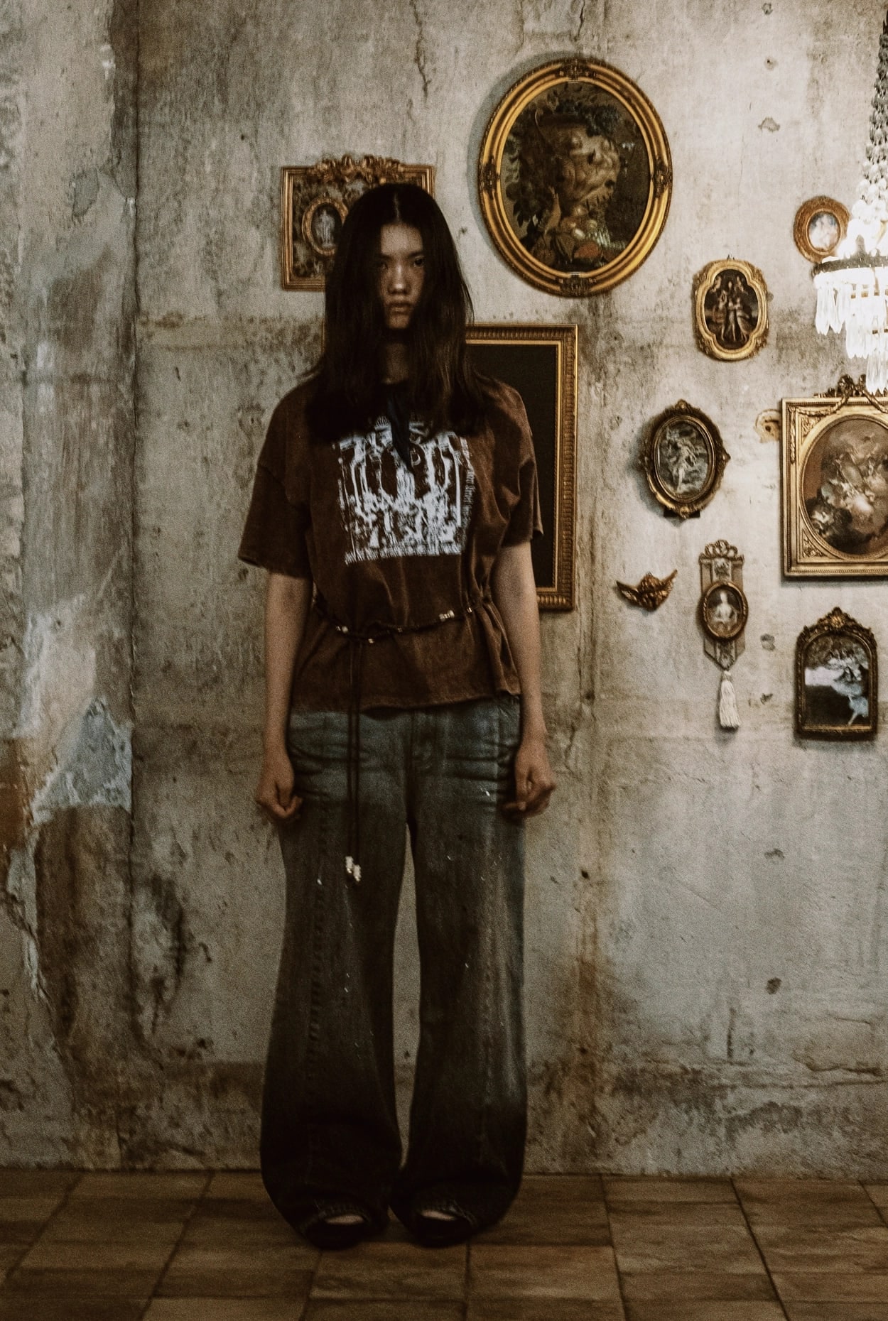 COTTON FADED WASHED RE-WORK SCARF T-SHIRT (BLACK) 상세 이미지 6