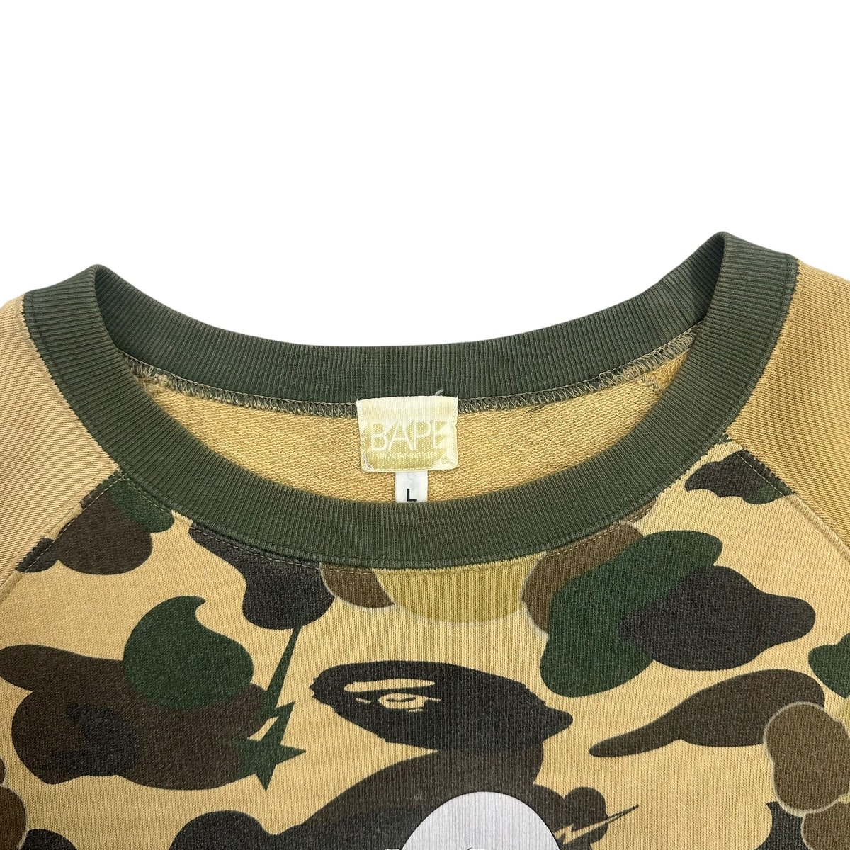 Bape x Kaws 首次迷彩弯曲短袖圆领衫