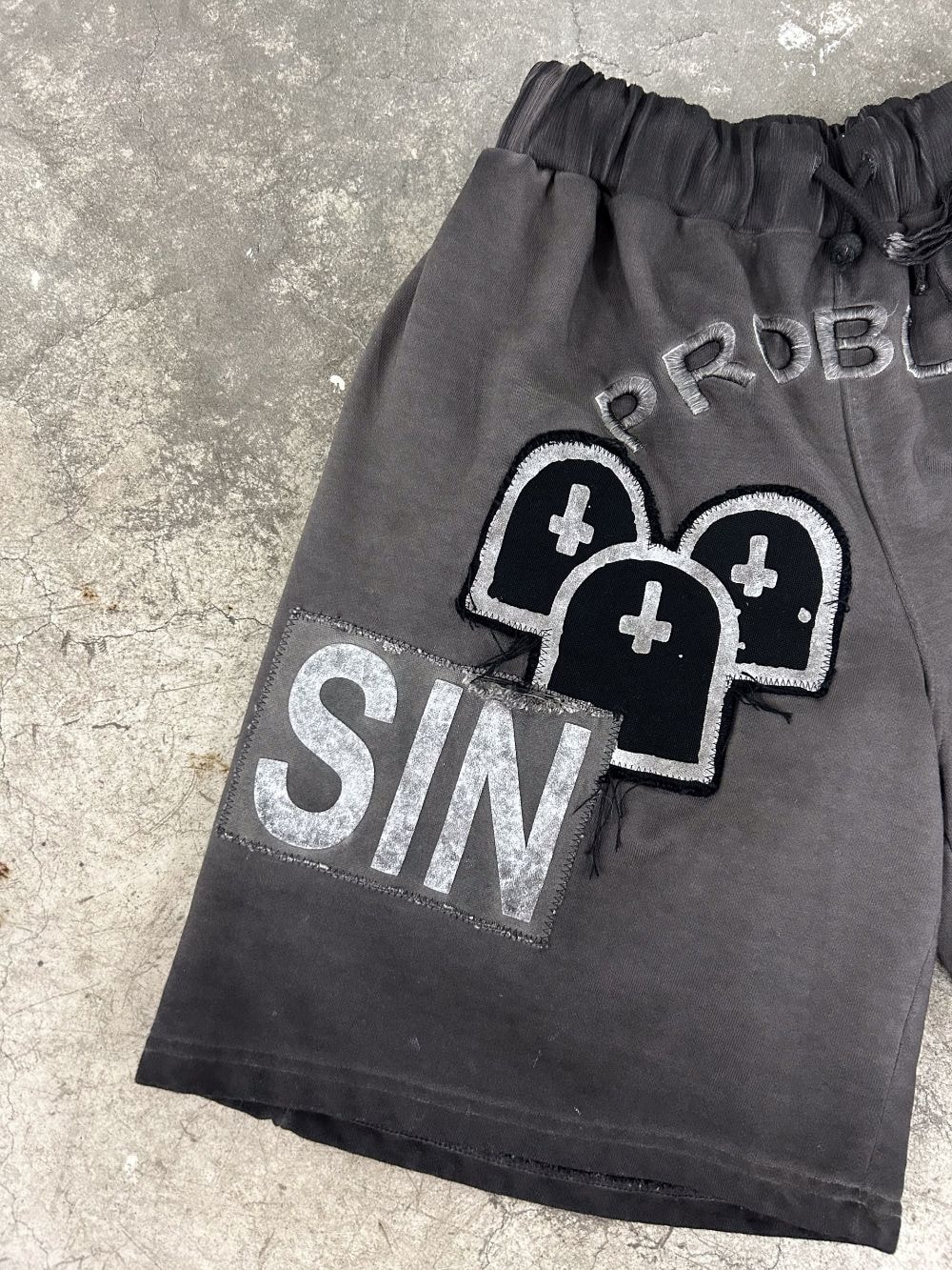 PROBLEMBOY SHORTS GRAY