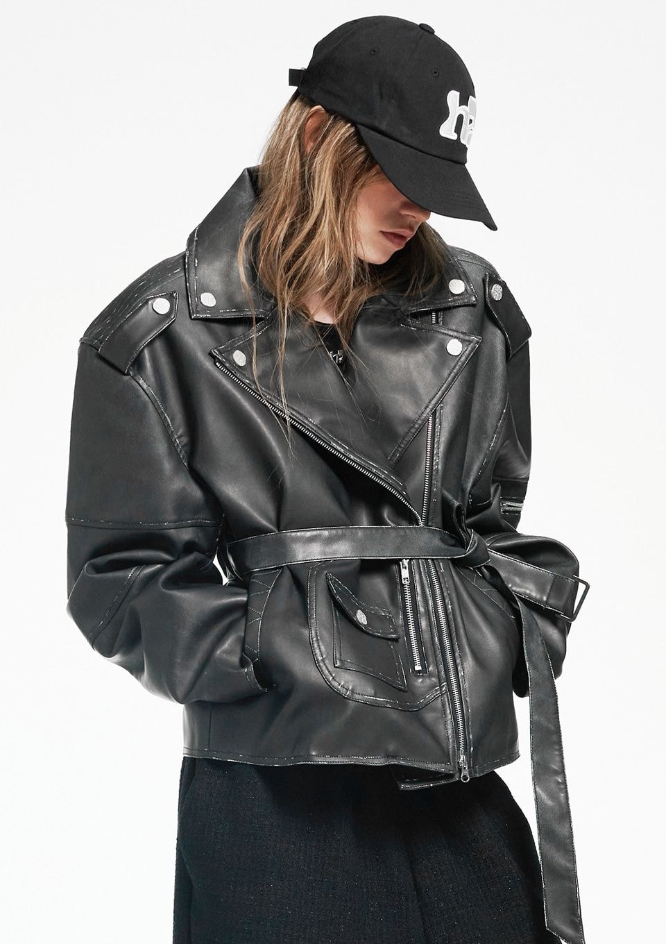 Veste ceinturée en cuir vintage_noir