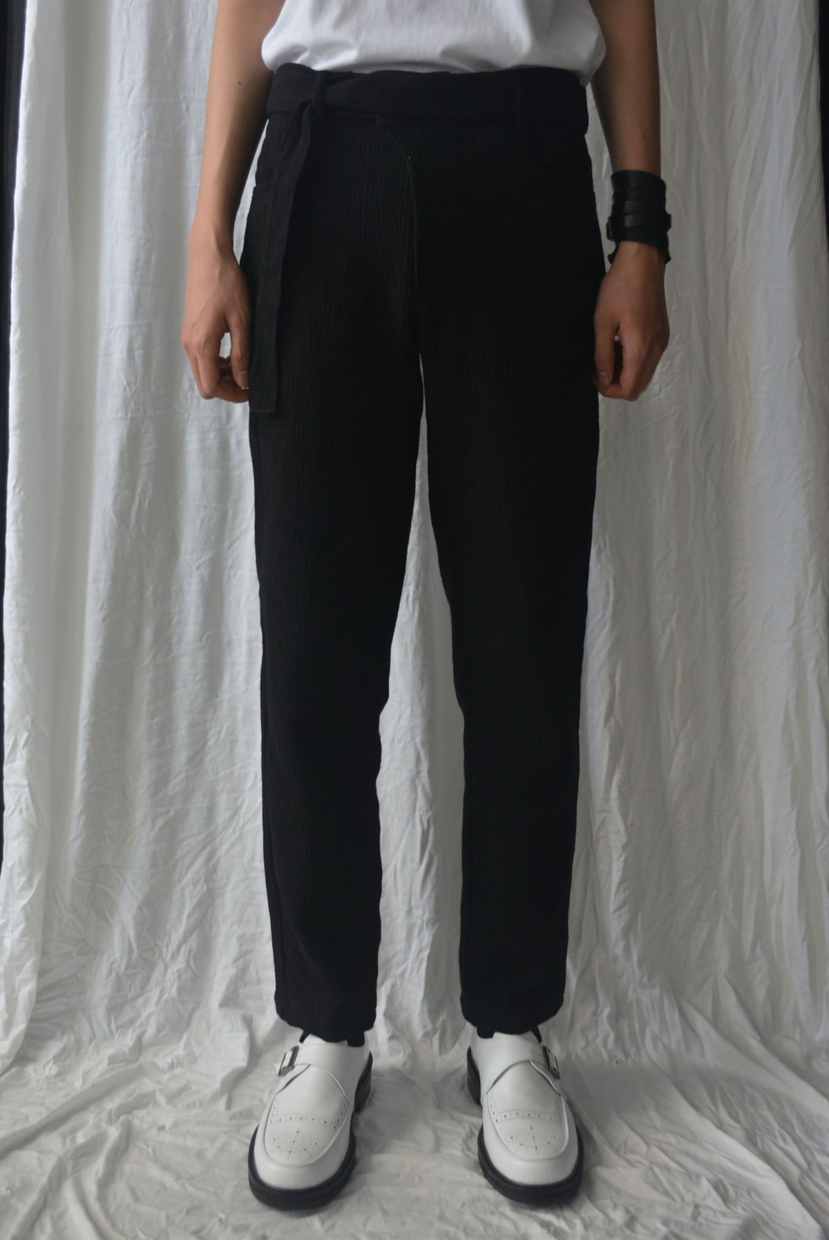 Tail belt pants