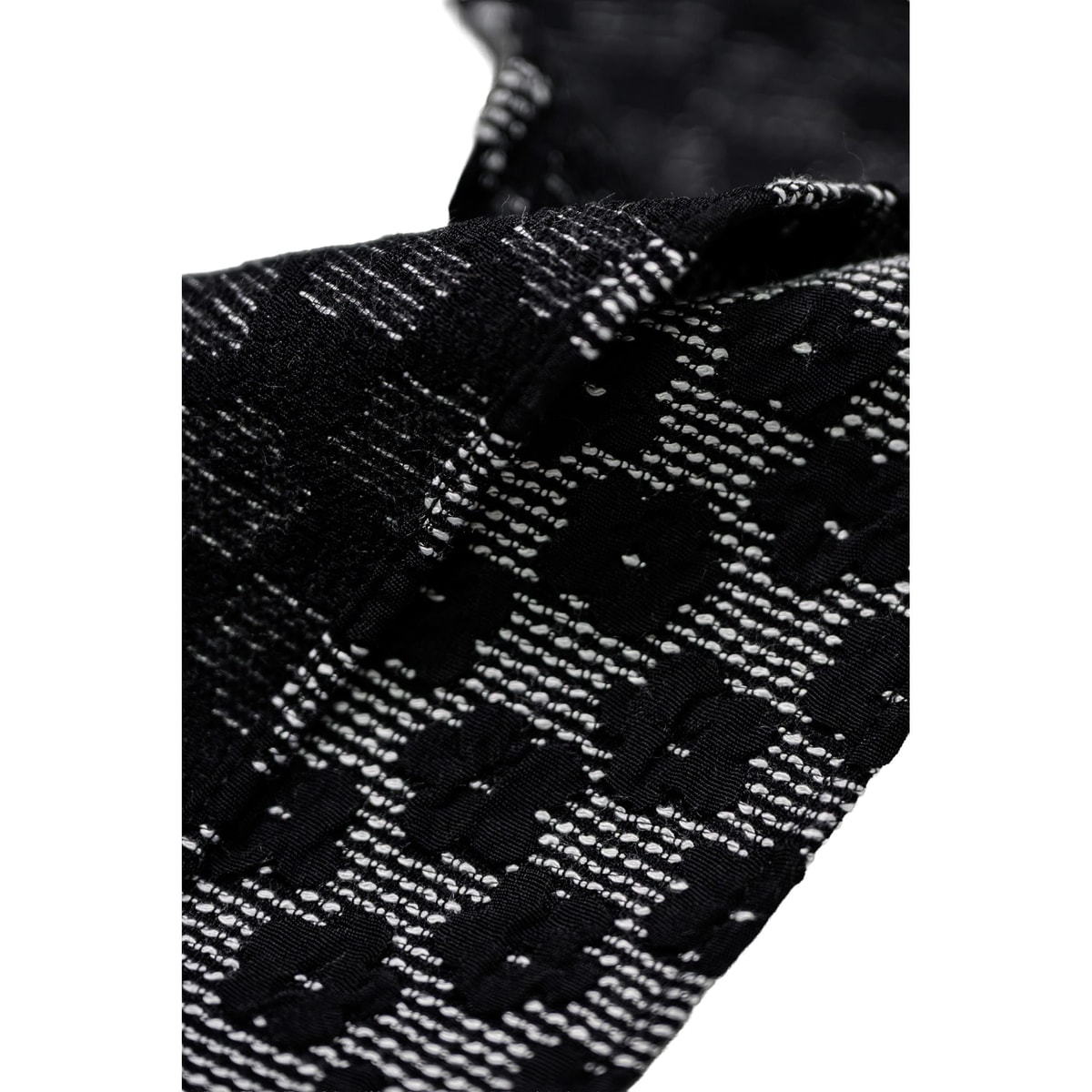 No.203 Black Delicato
