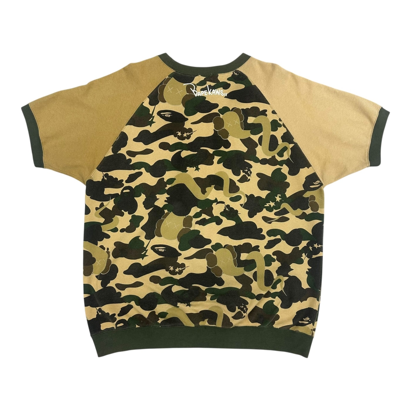 Bape x Kaws 首次迷彩弯曲短袖圆领衫