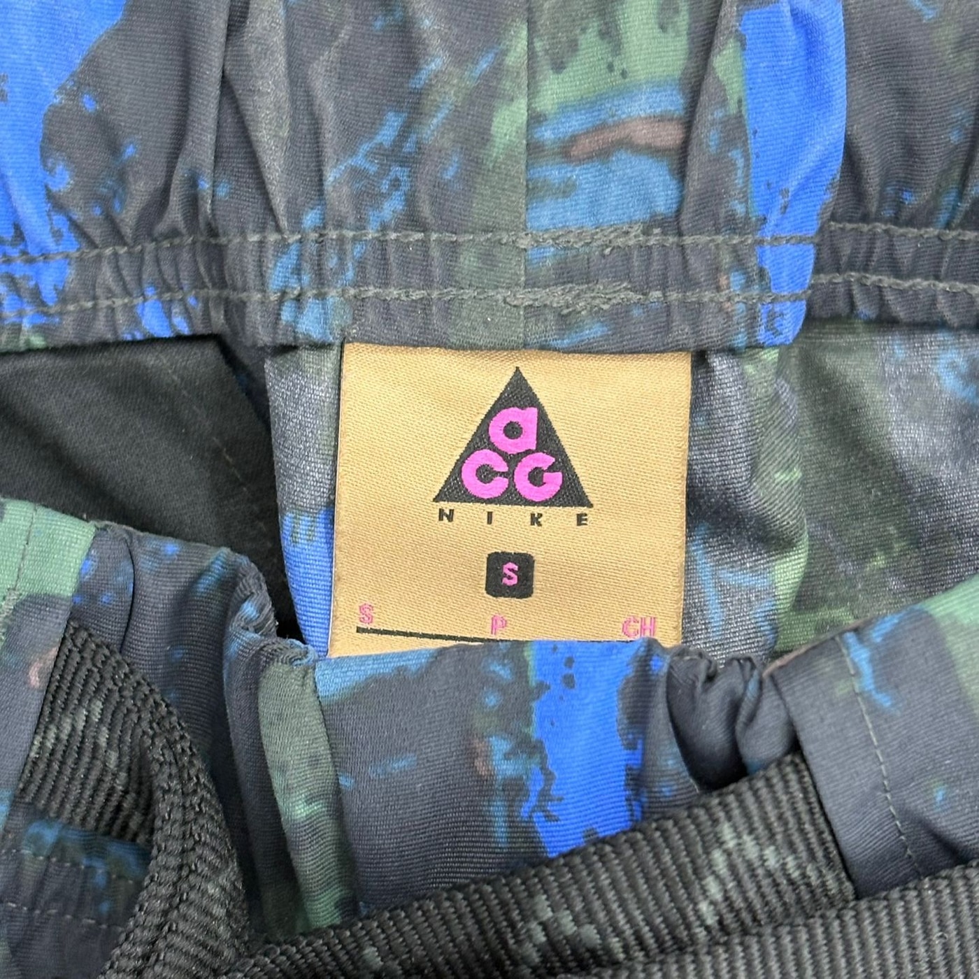 NIKE ACG Camouflage Cargo Pants