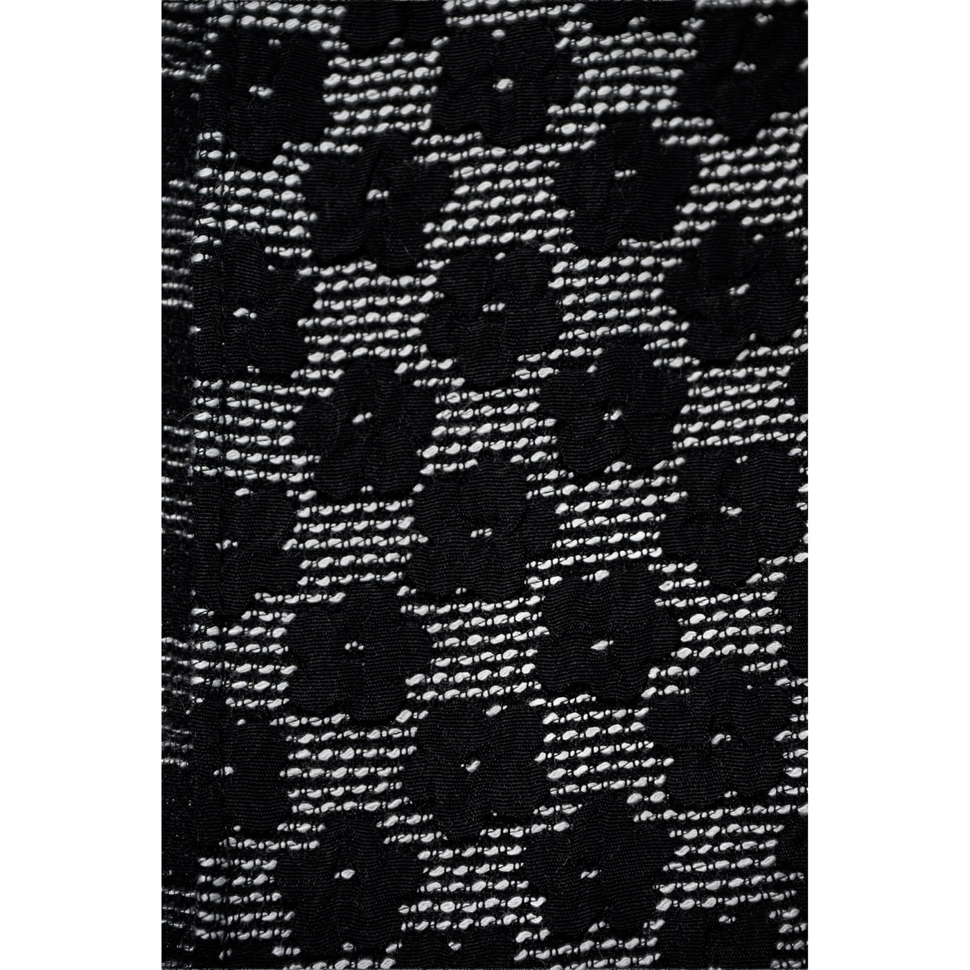 No.203 Black Delicato